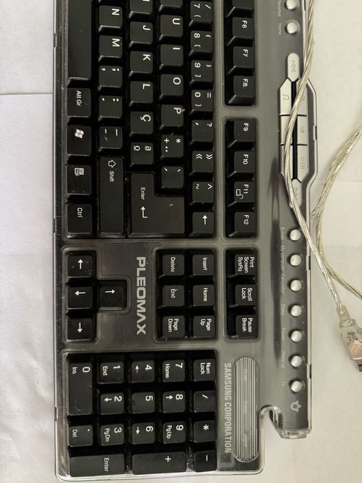 Functional USB Keyboard64297829134978122