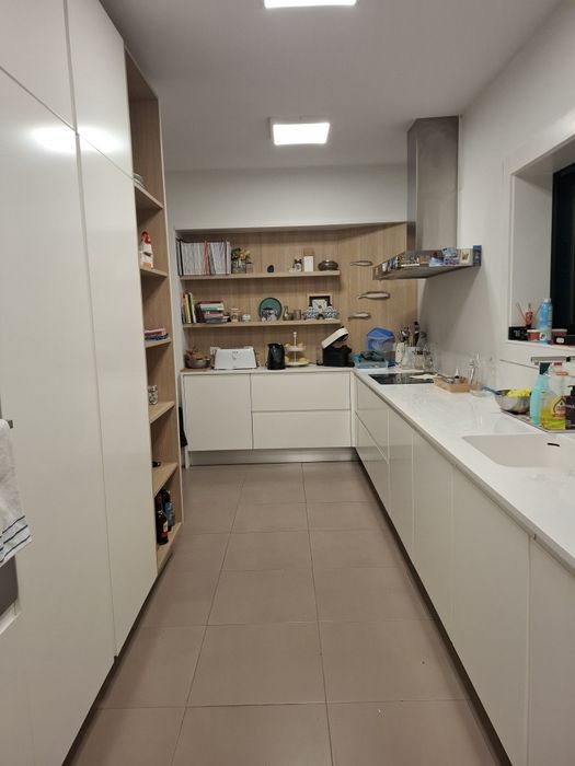 Cozinha MOB em excelente estado | Silestone + Eletrodomésticos Electrolux