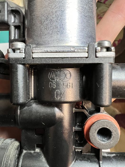 Продам електромагнитный клапан Audi/VW/Seat/Skoda (8E0820036)