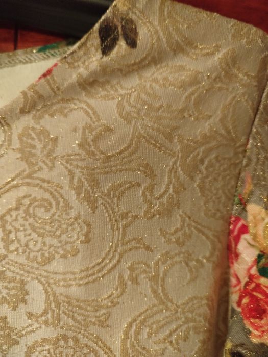 Новое нарядное платье, мерцает