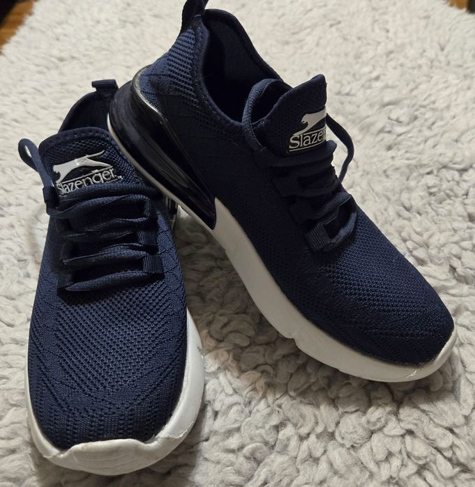 Granatowe buty sportowe roz 36