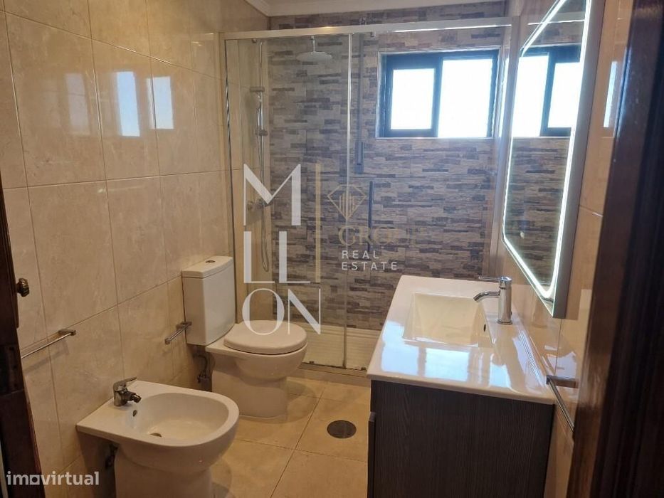 Apartamento T3 Renovado com Suite e Excelente Exposição Solar | Paços