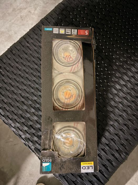 caixas de 3 focos com lampada (tenho em quantidade)