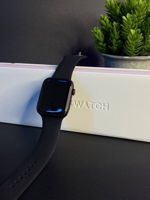 Смарт годинник Apple Watch S9 (45 мм екран ) + 3 кольори (чорний, білий, золотий)