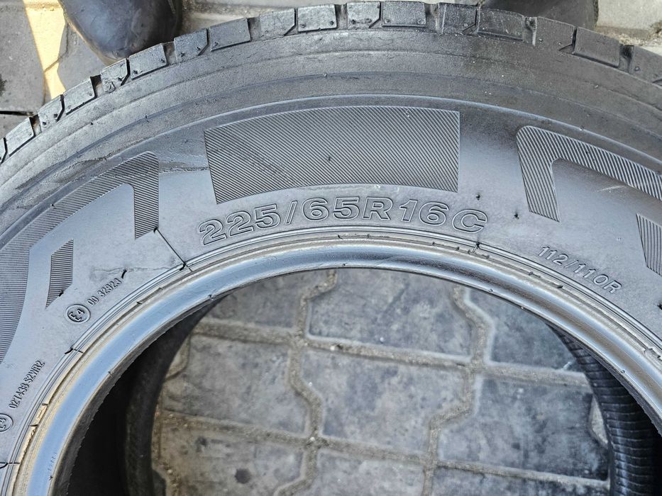 Lato Firestone 225/65 R16C 5.5mm