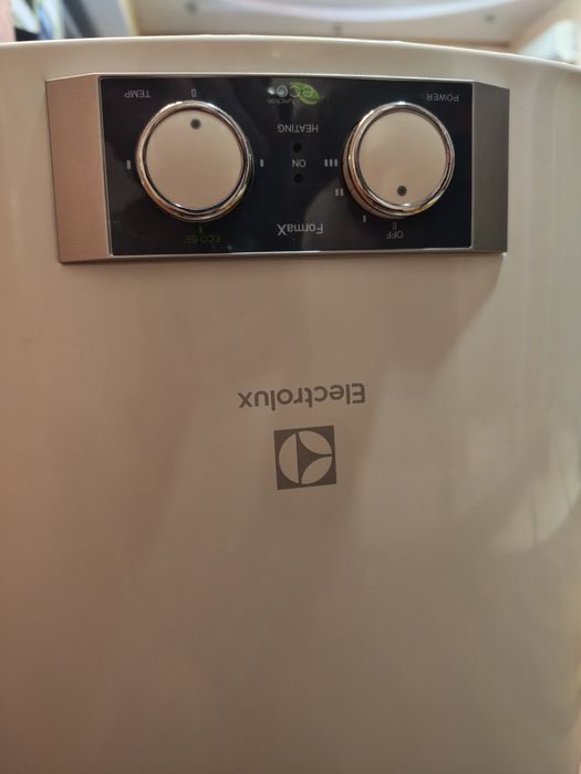 Водонагрівач на запчастини Electrolux EWH 80 Formax