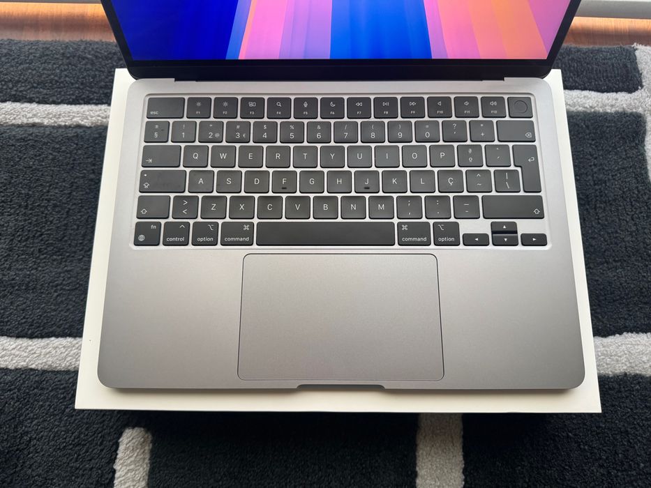 MacBook Air M2 Cinza Sideral + Capa + Pasta Samsonite