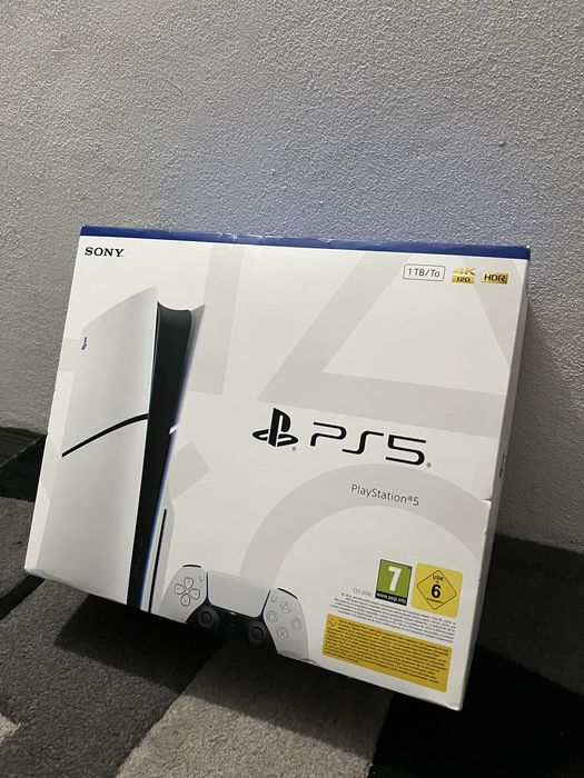 PS5 1TB + Razer BlackShark V2 X White Edition (Headphones)