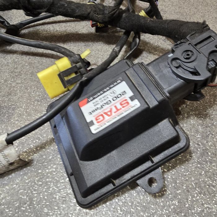 ГБО-4 підкапотка STAG-200 GoFast  комплект дня авто на 4 циліндрів