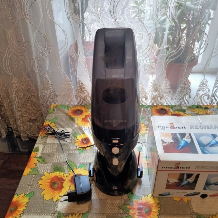 Автомобильный пылесос