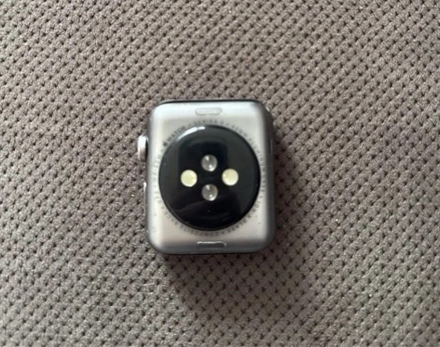 Apple Watch Series 3 42 mm aluminum case
