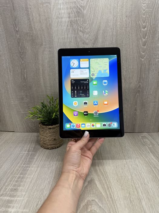 iPad 5, 32 GB, Wi-Fi