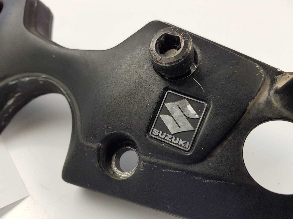 Suzuki GSX 1300R Hayabusa 1999r. Półka górna