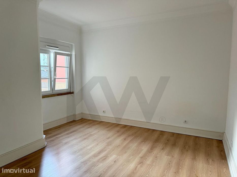 Apartamento T1 na Avenida 5 de Outubro
