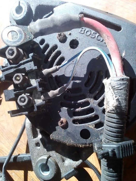 Генератор Bosch 0 123 310 023 1.3і Фієста Кур'єр Мк4 70A 96FB-10300-DD