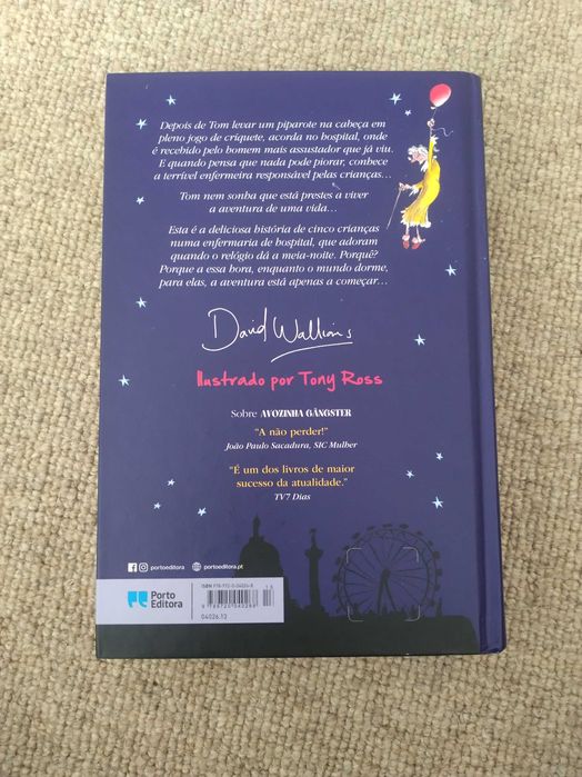 Livros:Avozinha gângster;Nome de código bananas;O bando da meia noite.