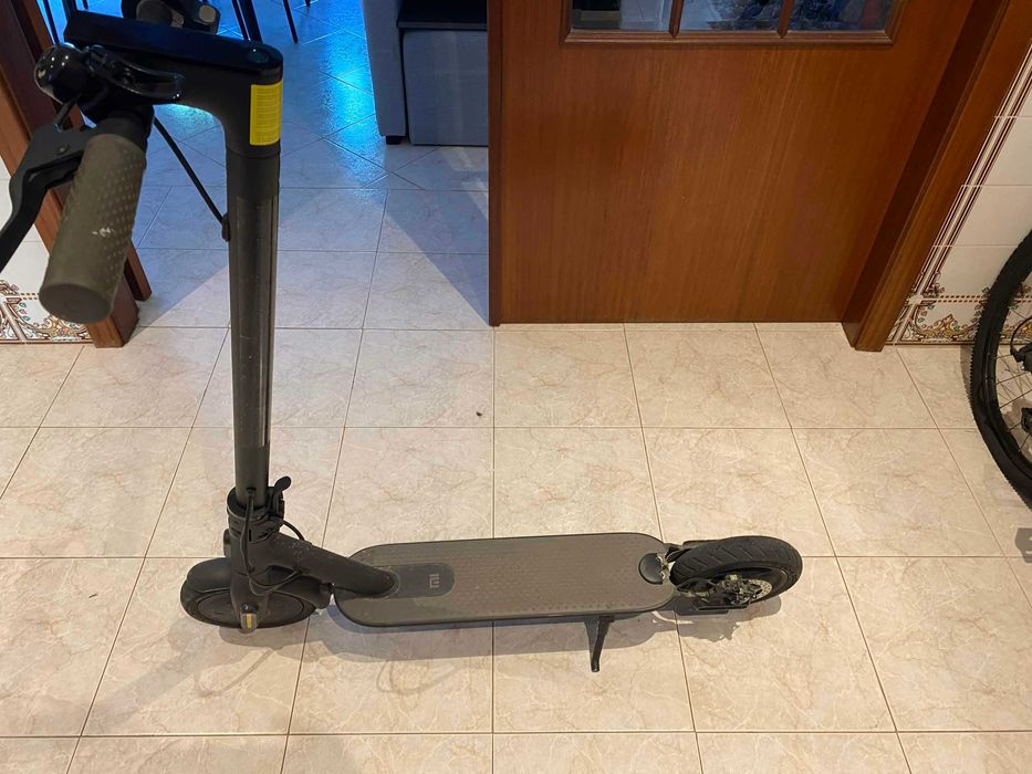 Xiaomi Mi Electric Scooter