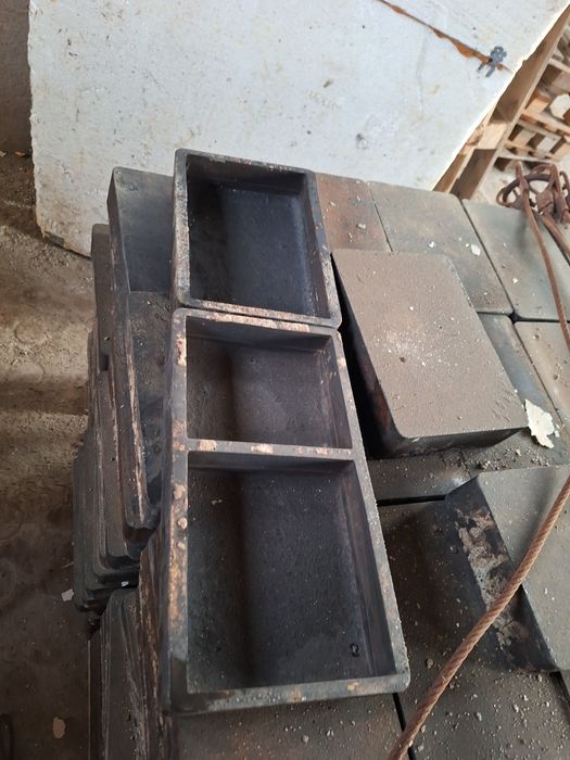 Форми для тротуарної плитки