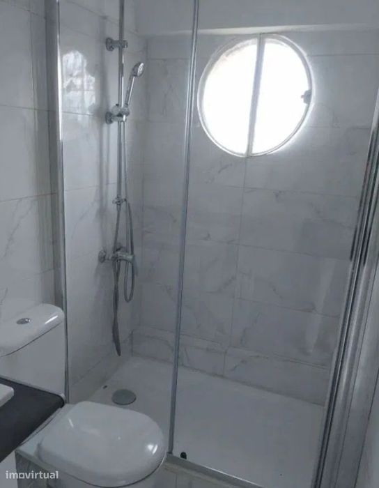 Excelente Apartamento de 4 assoalhadas sito nas Avenidas Novas