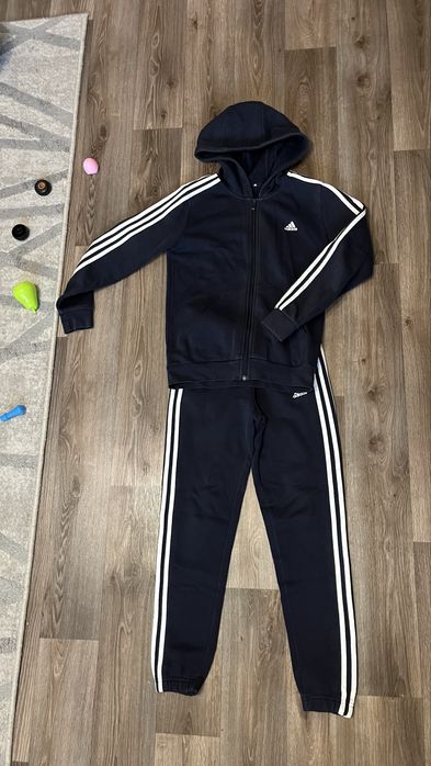 Спортивный костюм Adidas
