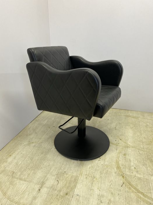 Перукарське крісло Кетрін на гідравліці і диску
