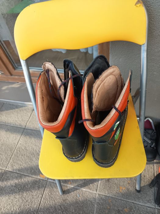 Buty ochronne leśne dla pilarza