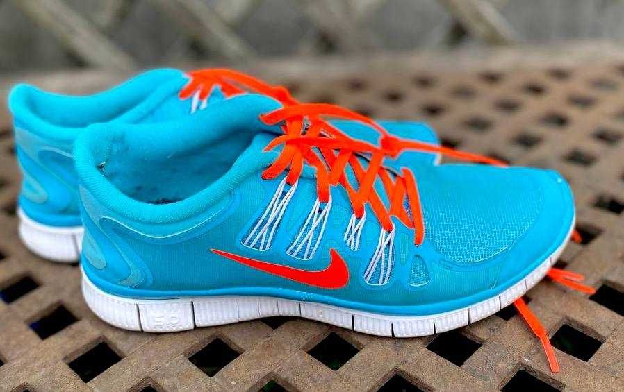 Nike стильні жіночі кросовки яскраво-бірюзового з помаранчевим кольору
