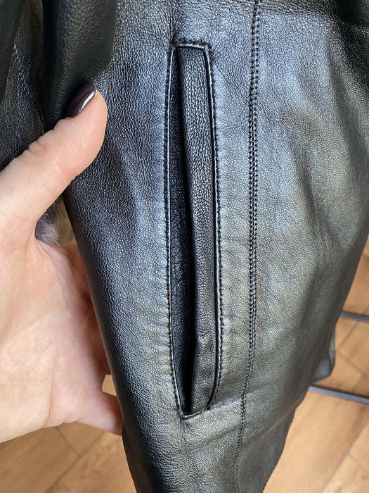 Шкіряна жіноча куртка