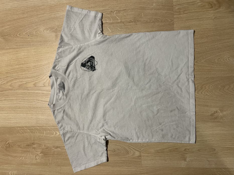 Palace x arc’teryx футболка