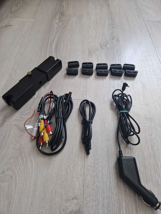 Автомобільна мультимедійна система на підголівник б/в TECTOS HD101TS