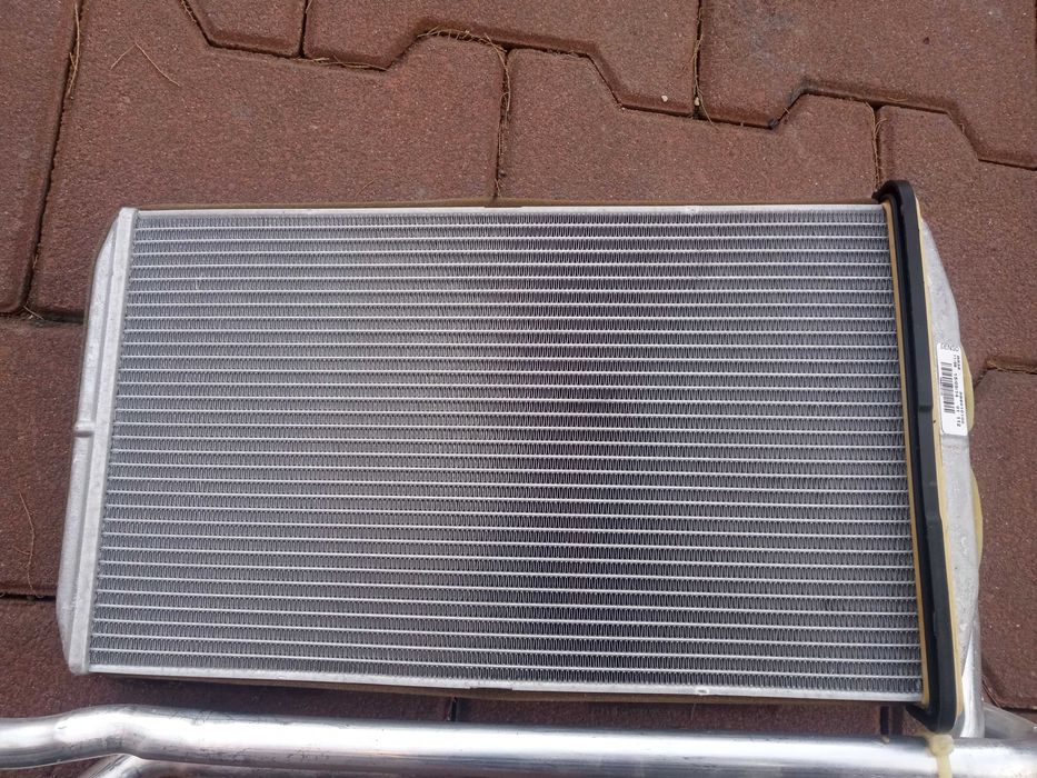 Nagrzewnica Chłodnica oryginał Iveco Daily 14-23r