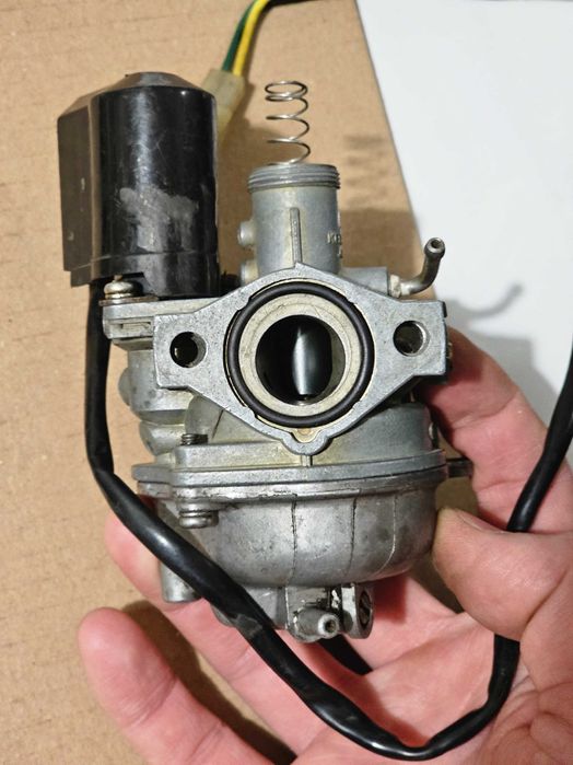 Оригінальний карбюратор Honda dio 27