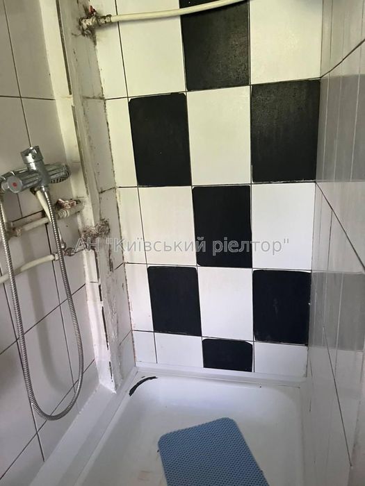 Продаж двокімнатної квартири вул. Михайла Стельмаха, 8. м. Голосіївська 10 хв