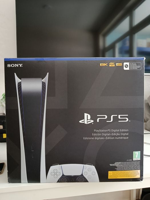 PlayStation 5 digital edition +2джойстика