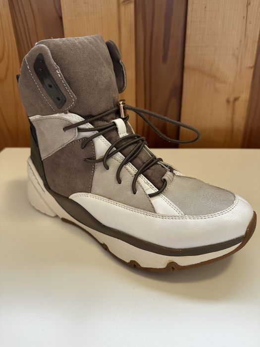 Жіночі високі кросівки Tamaris Fashletics 39р.