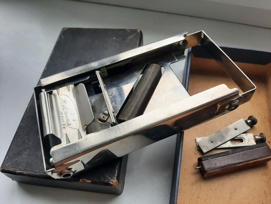 Прибор бритвенный для заточки лезвий