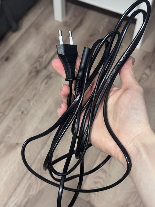 Kabel osiemka do telewizora