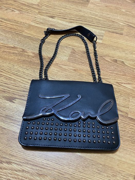 torebka karl lagerfeld czarna modna stylowa listonoszka