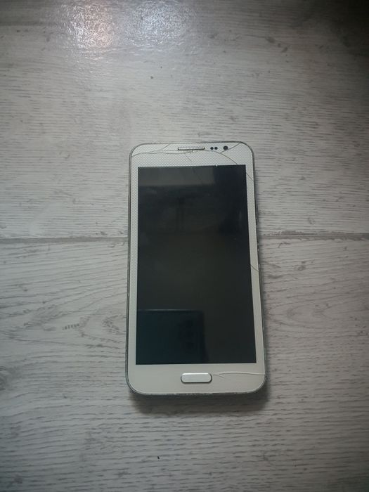 Телефон Android G910