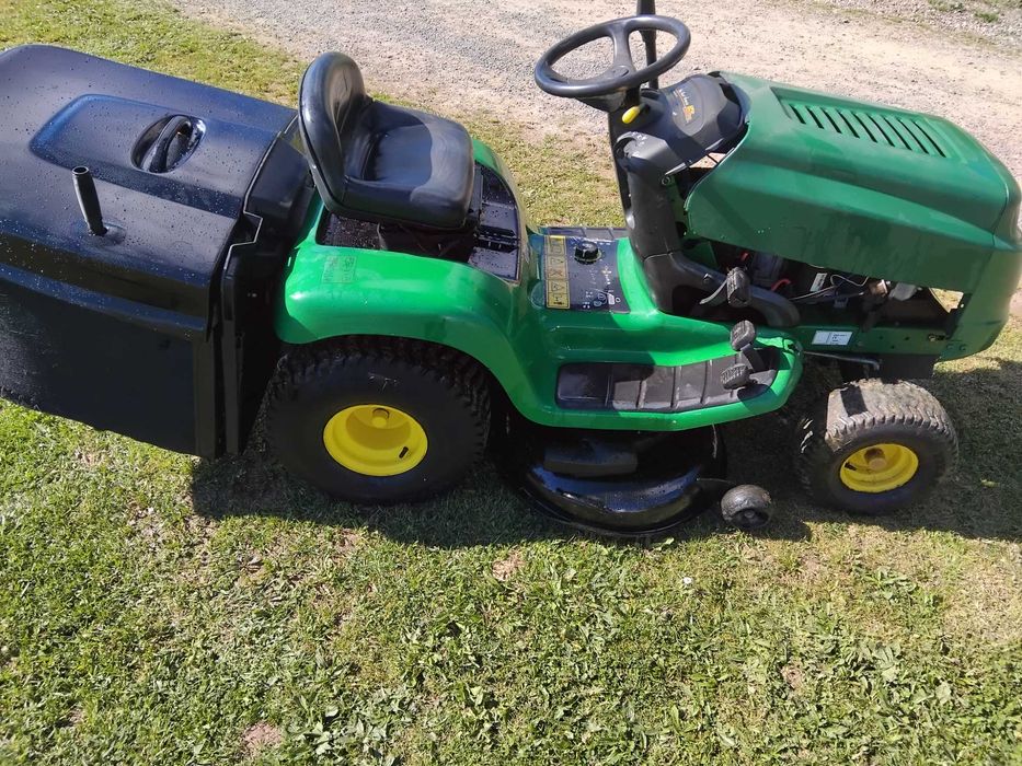 Tractor corta relva