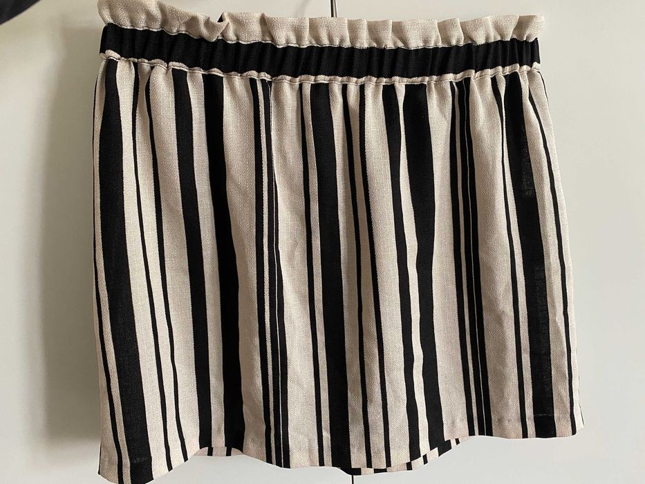 Nowa zara spodniczka mini czarno ecru rozmiar L