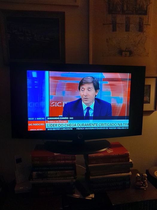 Televisão Samsung com 32 polegadas