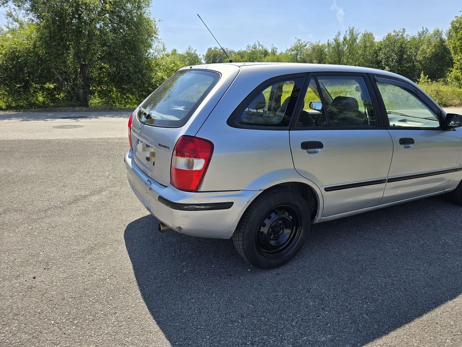 Mazda 323  gasolina