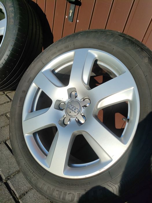 Orginalne felgi z oponami Audi A6.225x 55x 17