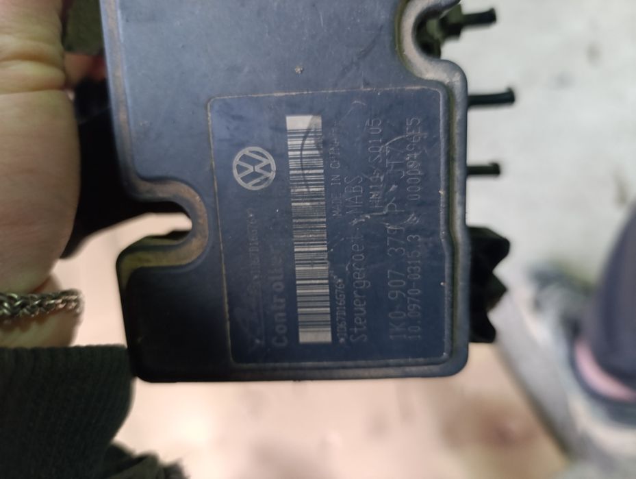 Блок АБС VW Caddy Touran Golf 5 Jetta. Skoda Octavia A5 Оригинал