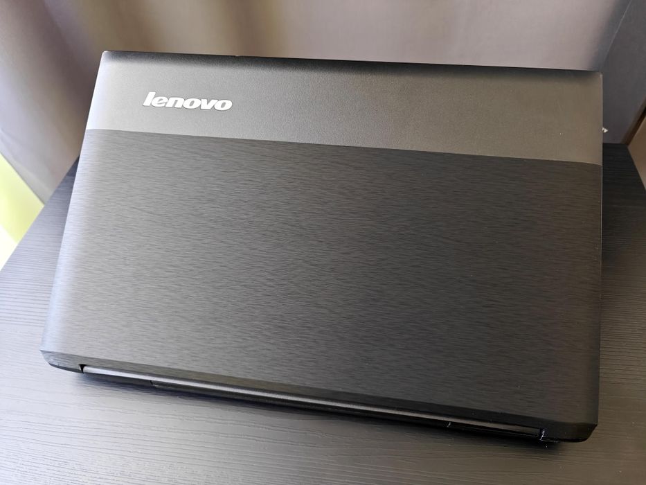 Ноутбук Lenovo B570 15.6"/Intel Core i5 /8 DDR3 /128 SSD+500HDD