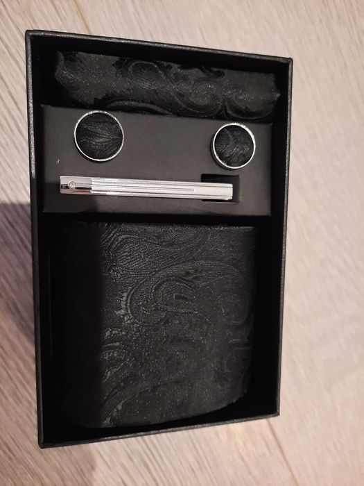 Zestaw męski krawat, poszetka, spinka do krawata, spinki do mankietów