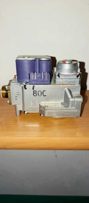 Elektrozawór gazowy Vaillant Honeywell VK 8115V