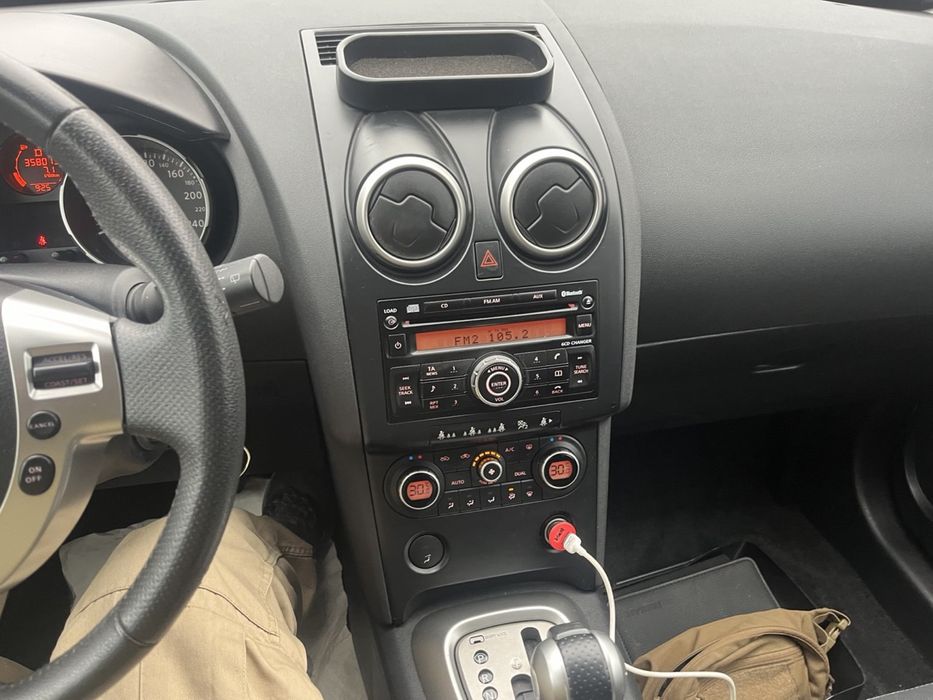 Продам дизельний Nissan Qashqai повний привід на автоматі