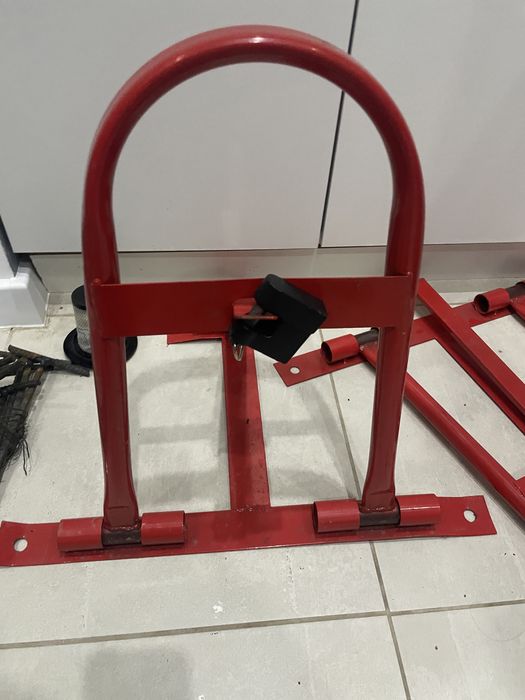 Барєр парковки, блокиратор, шлагбаум